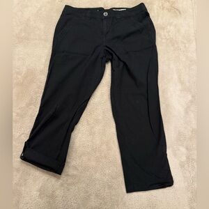 DKNY Women’s Black Capris Size 8